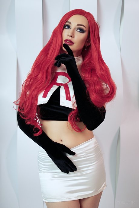 Alena Galan photo 22