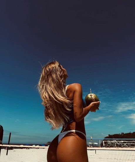 Alessandra Prado photo 16