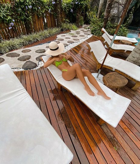 Alessandra Prado photo 21