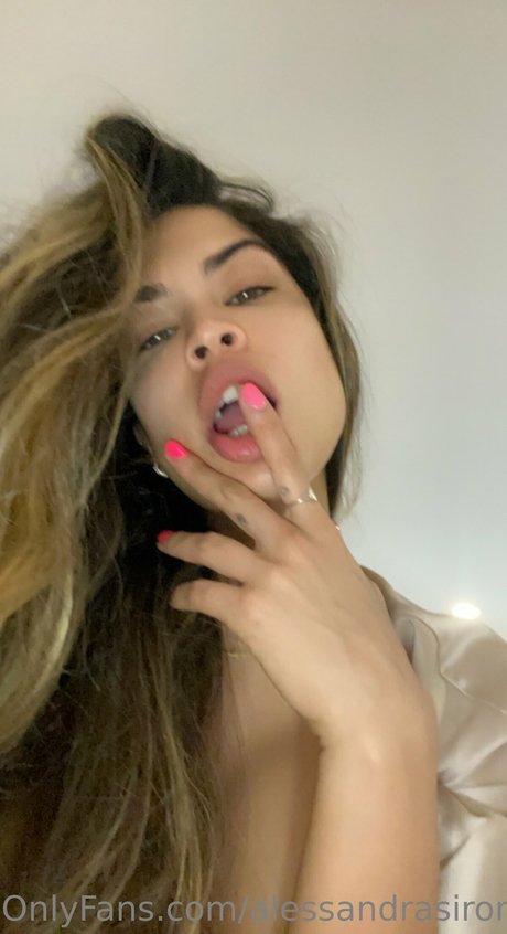 Alessandra Sironi photo 25