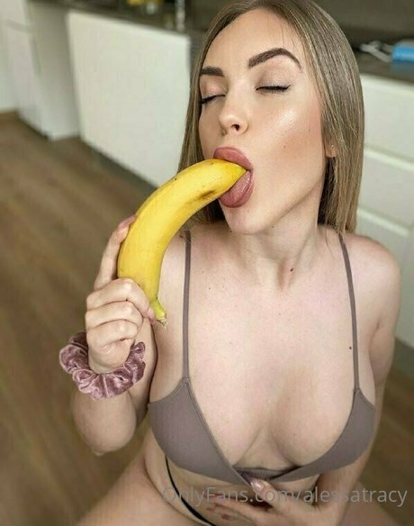 Alessatracy photo 369