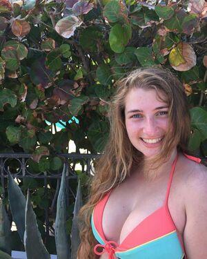 Alex B photo 13