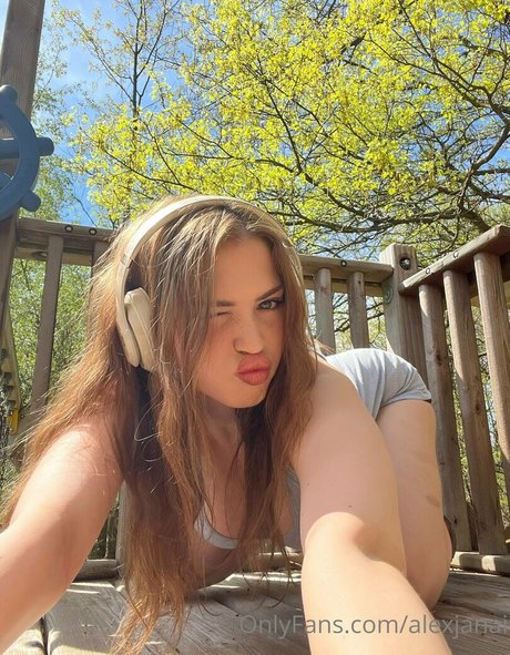 Alex Janai photo 288