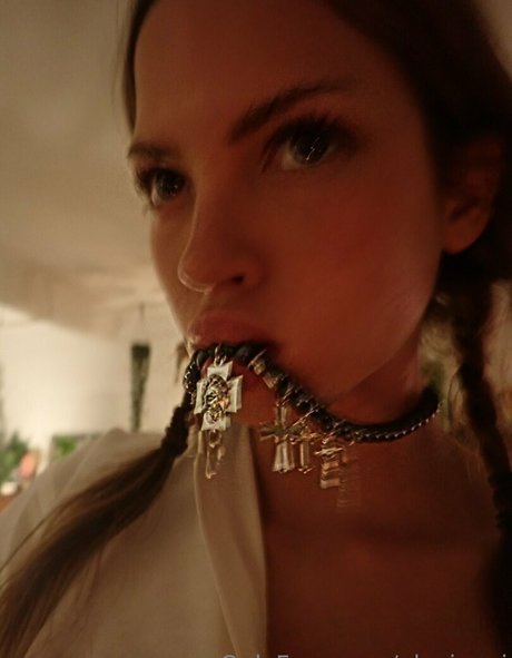 Alex Janai photo 399