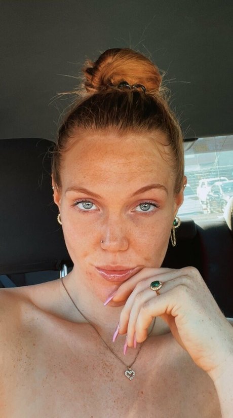 Alex The Amazon photo 20