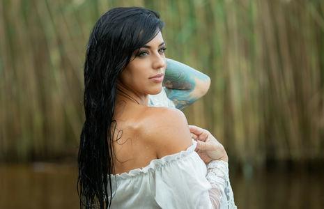 Alex Zedra photo 17