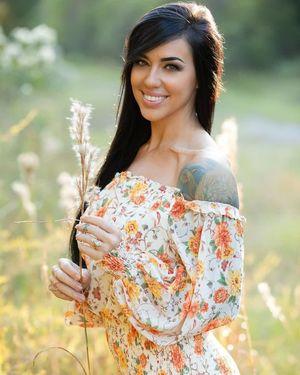 Alex Zedra photo 30