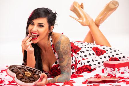 Alex Zedra photo 100