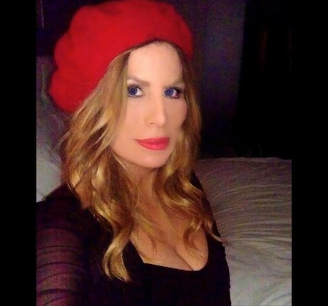 Alexa Andrews photo 34