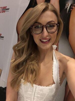 Alexa Grace photo 185