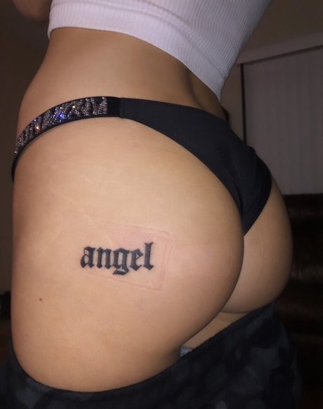 Alexandra Rose photo 2