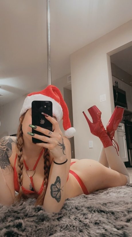 Alexandra Rose photo 43