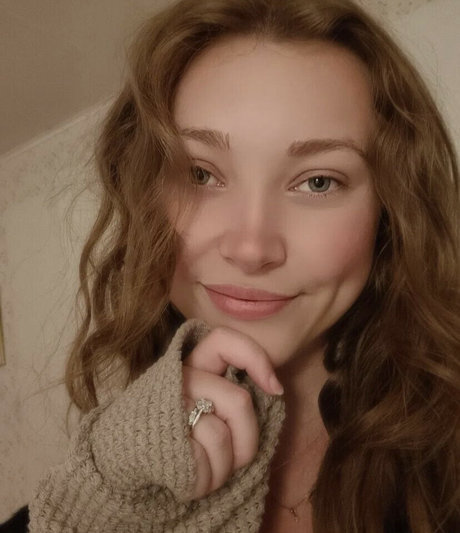 Alexandra Rose photo 85