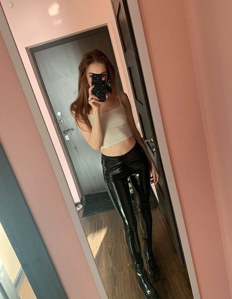 Alexandra_shock photo 24