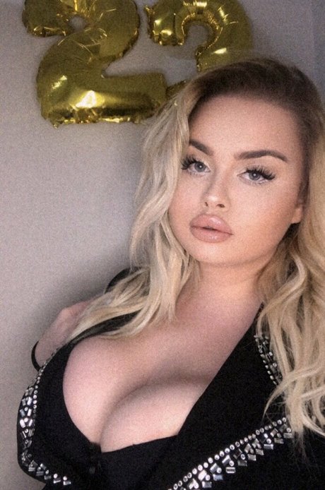 Alexandrabbw photo 3