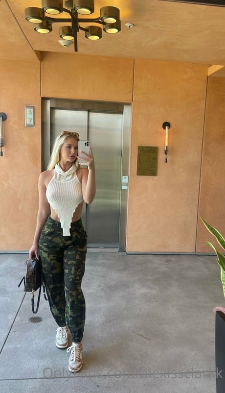 Alexis Clark photo 103