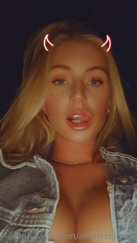 Alexis Clark photo 111