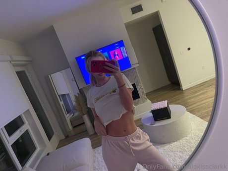 Alexis Clark photo 123