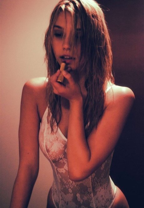 Alexis Ren photo 175