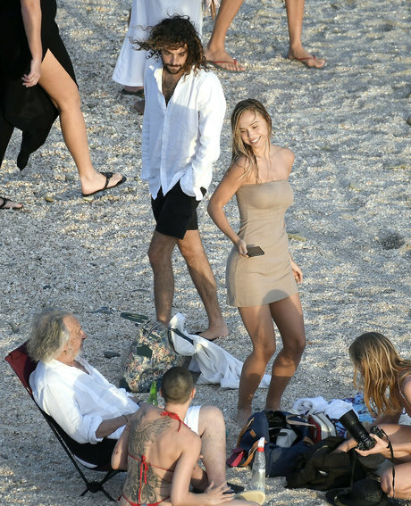 Alexis Ren photo 178