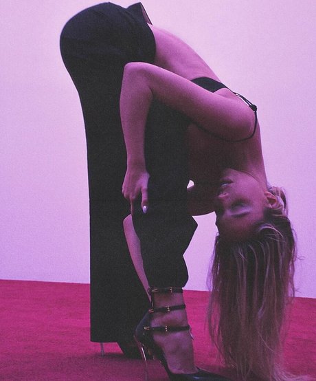 Alexis Ren photo 218