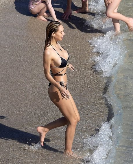 Alexis Ren photo 234
