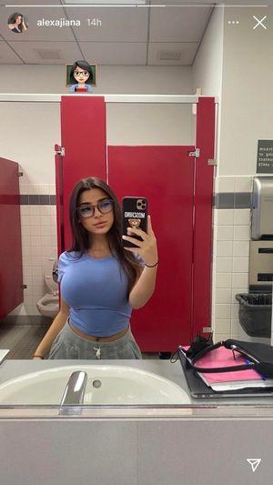 Alexuh1 photo 1