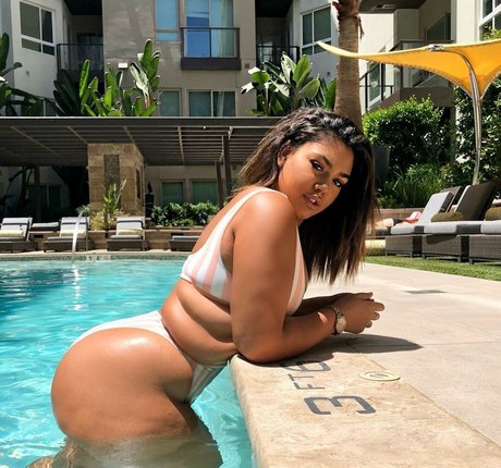 Alexus Danisha photo 14
