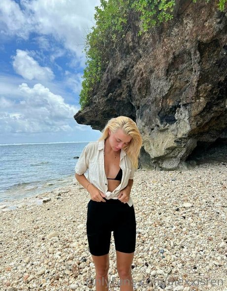 Alexxisren photo 9