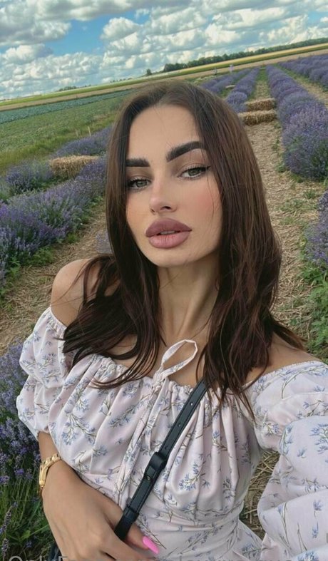 Alexxxa.queen photo 2
