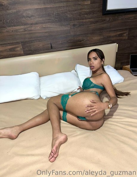 Aleyda_guzman photo 3