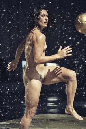 Ali Krieger photo 4