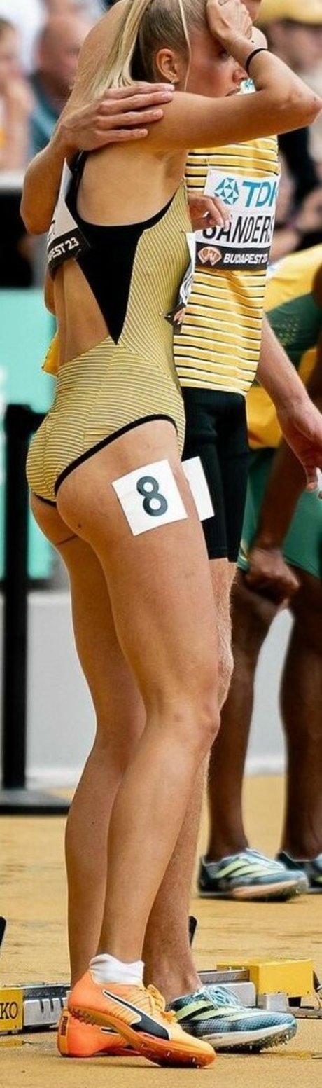 Alica Schmidt photo 13