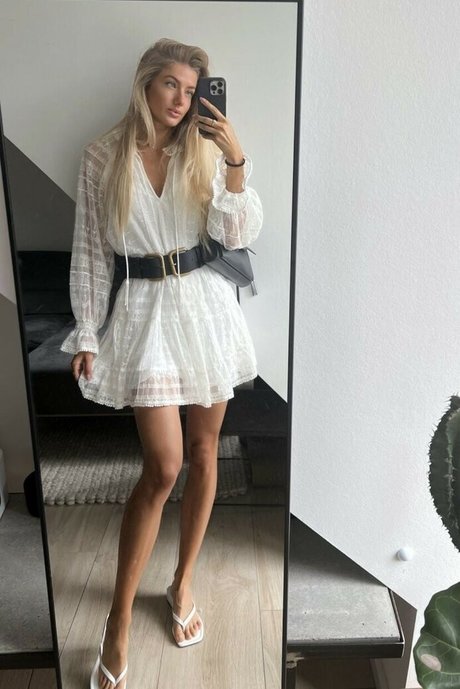 Alica Schmidt photo 33