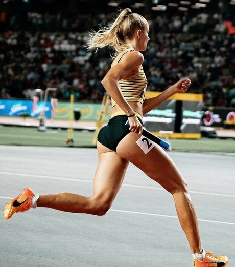 Alica Schmidt photo 72