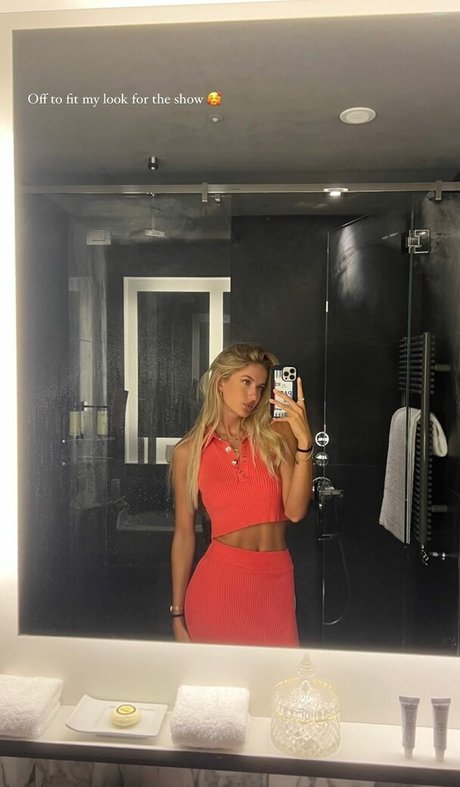 Alica Schmidt photo 78