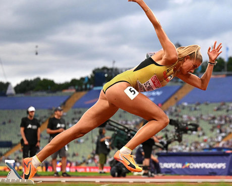 Alica Schmidt photo 102