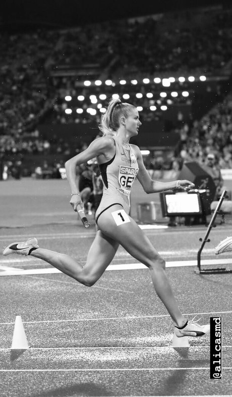 Alica Schmidt photo 104