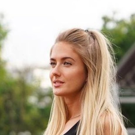 Alica Schmidt photo 106