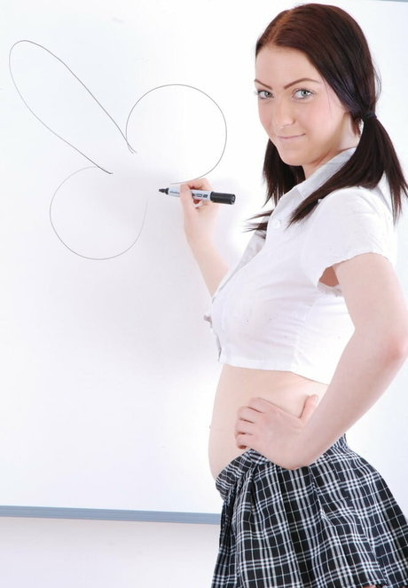 Alice Brookes photo 203