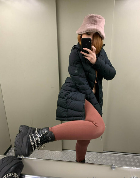 Alice_wood_vip photo 121