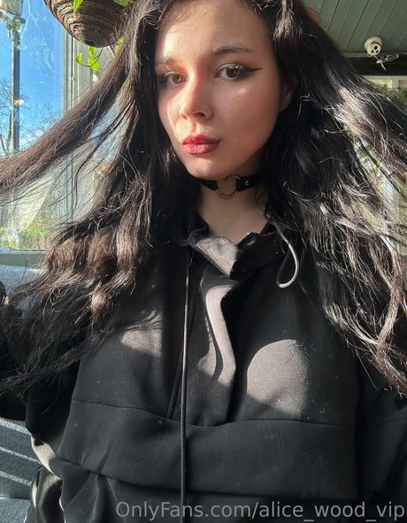 Alice_wood_vip photo 141