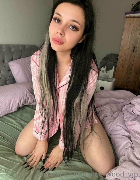 Alice_wood_vip photo 143