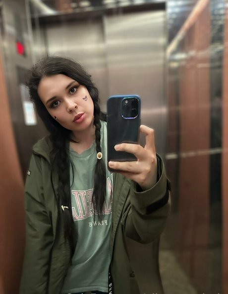 Alice_wood_vip photo 162