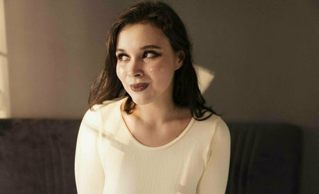 Alice_wood_vip photo 172