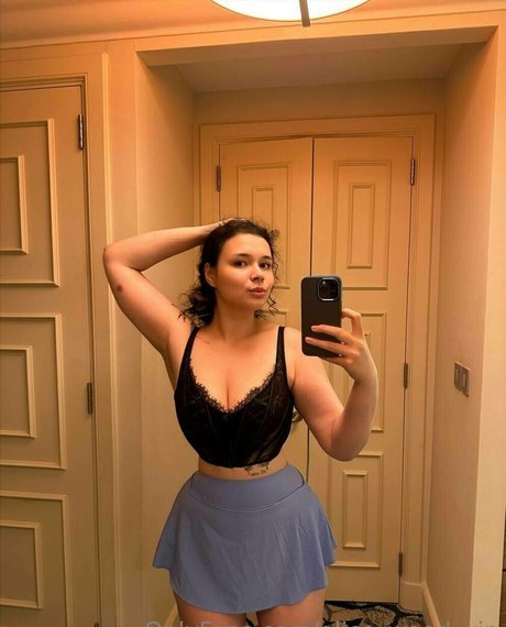 Alice_wood_vip photo 180