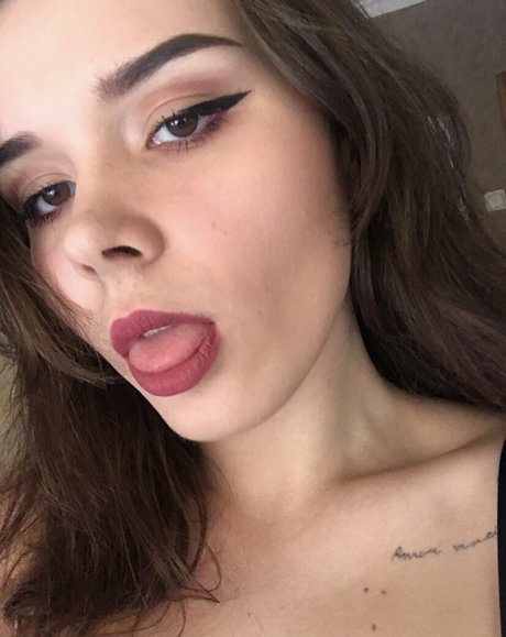 Alice_wood_vip photo 241