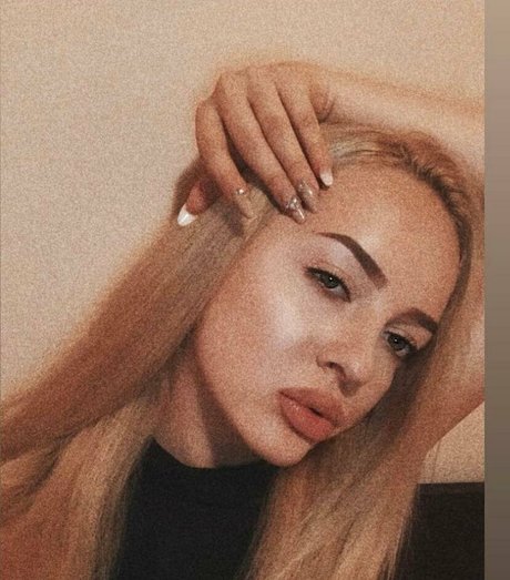 Alice0999of photo 12