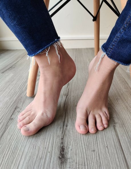 Alicefrenchfeet photo 159