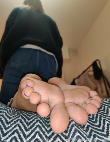 Alicefrenchfeet photo 213